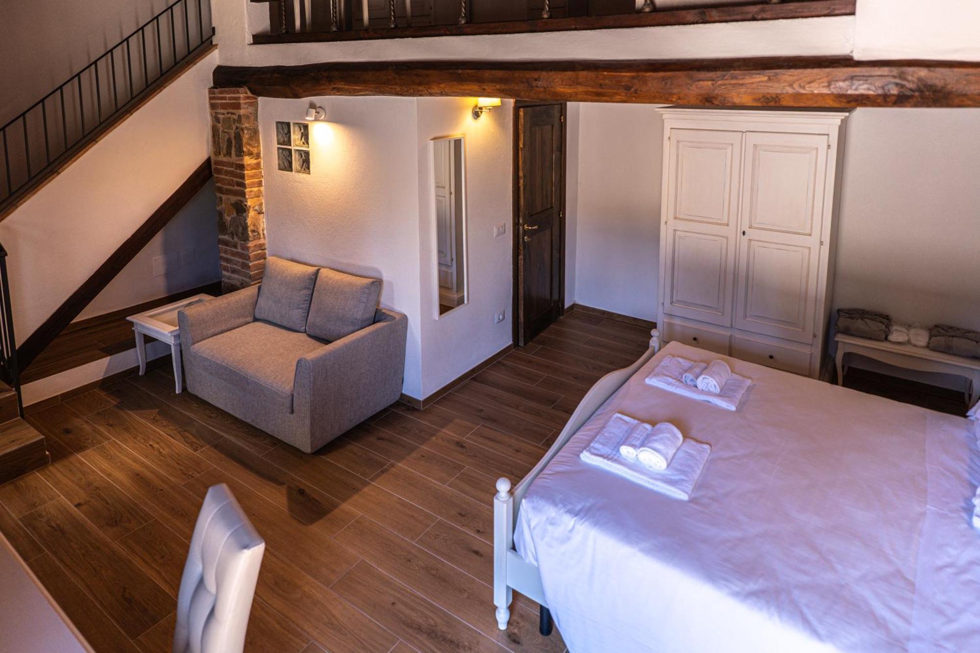 Borgo Il Poggiaccio Residenza D'Epoca Guest House Sovicille Exterior photo
