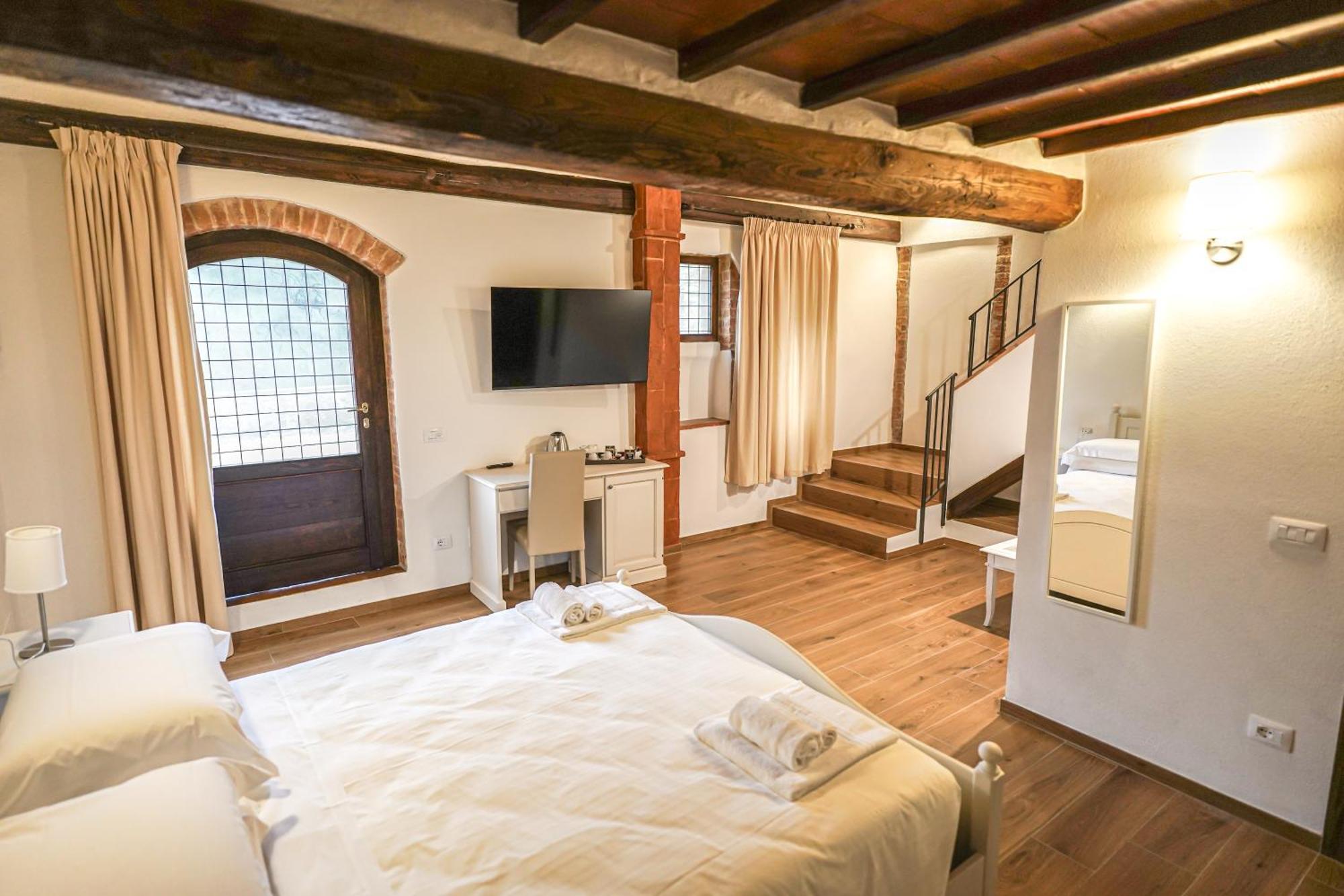 Borgo Il Poggiaccio Residenza D'Epoca Guest House Sovicille Exterior photo